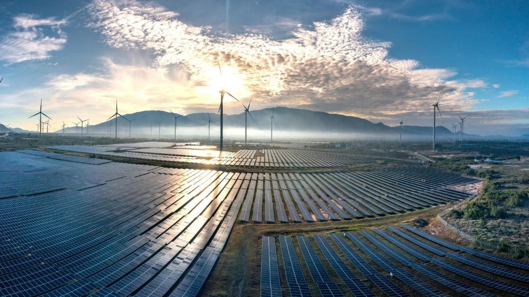 Saatvik Green Energy Shares Surge 10% After ₹1,041 Crore SECI Order